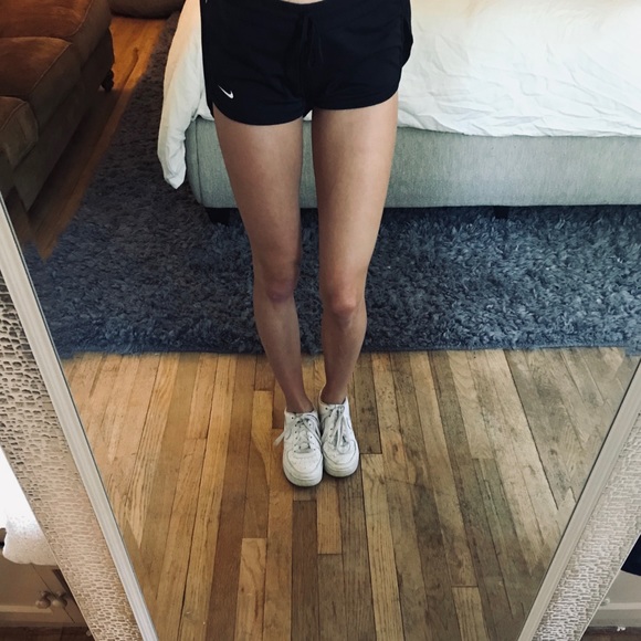 Nike shorts - Picture 2 of 3